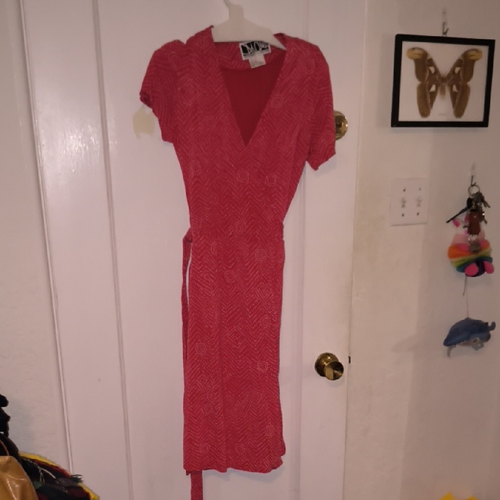 Diane Von Furstenberg | 100% Silk Red Wrap Midi Dress